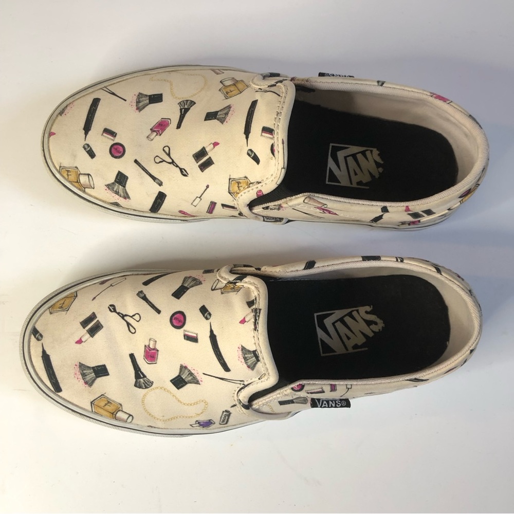 Vans Asher makeup cream coloured slip on woman’s shoes size 6